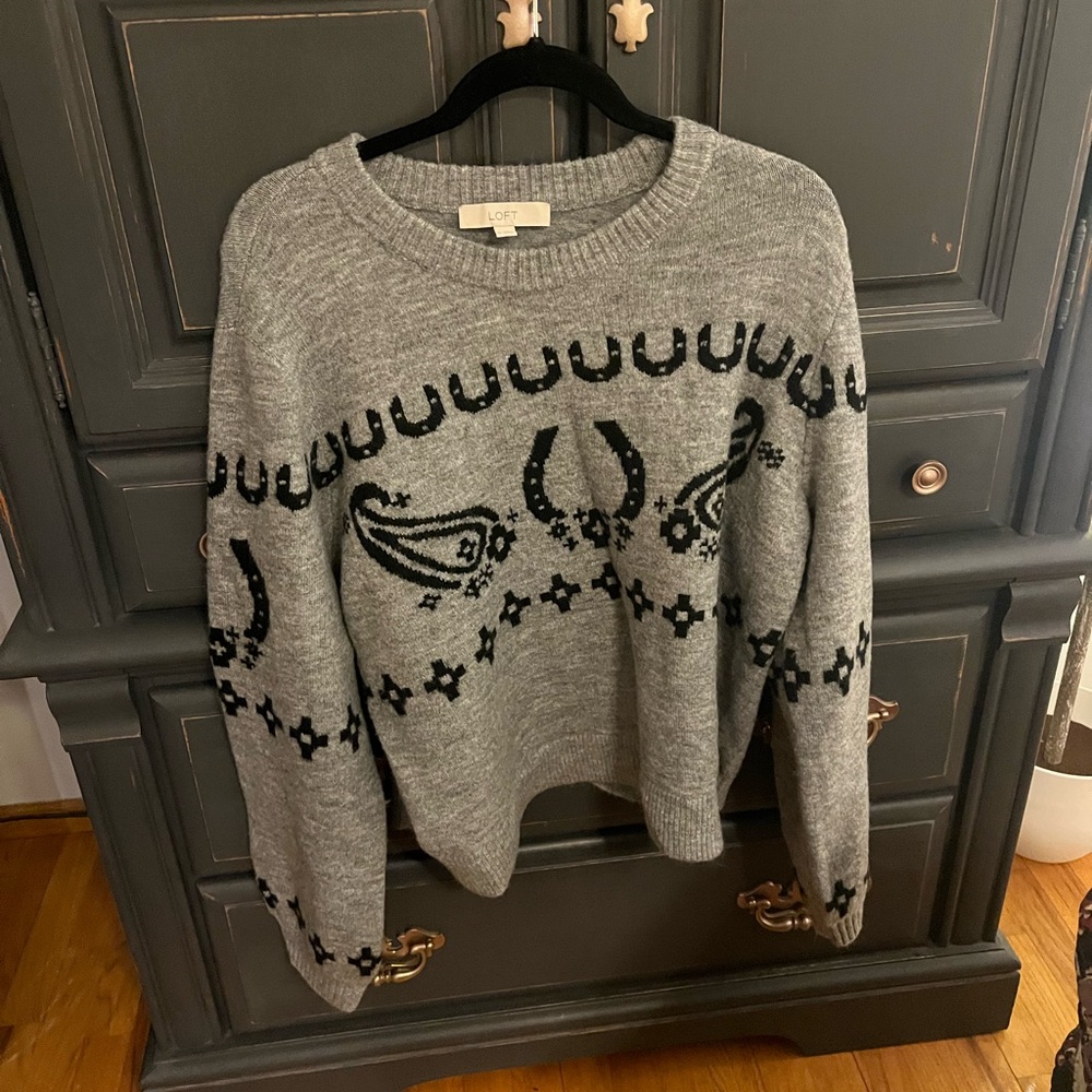 LOFT Gray and Black Patterned Crew Neck Sweater
